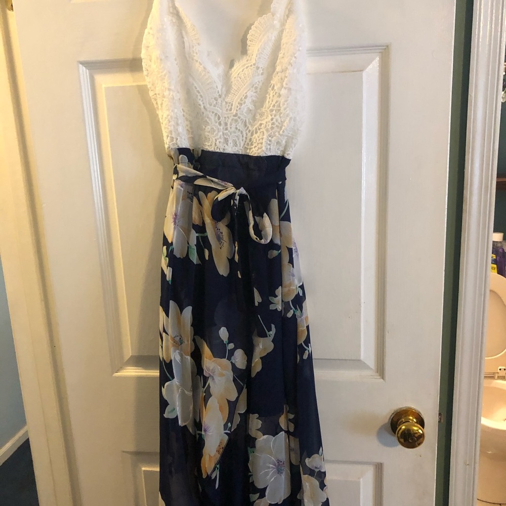 Hi-Lo Backless sundress. Size large